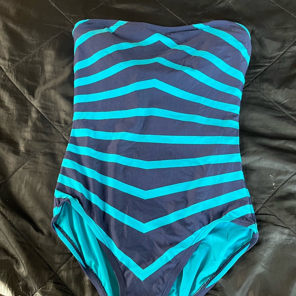DKNY Striped One Piece Swimsuit size 8